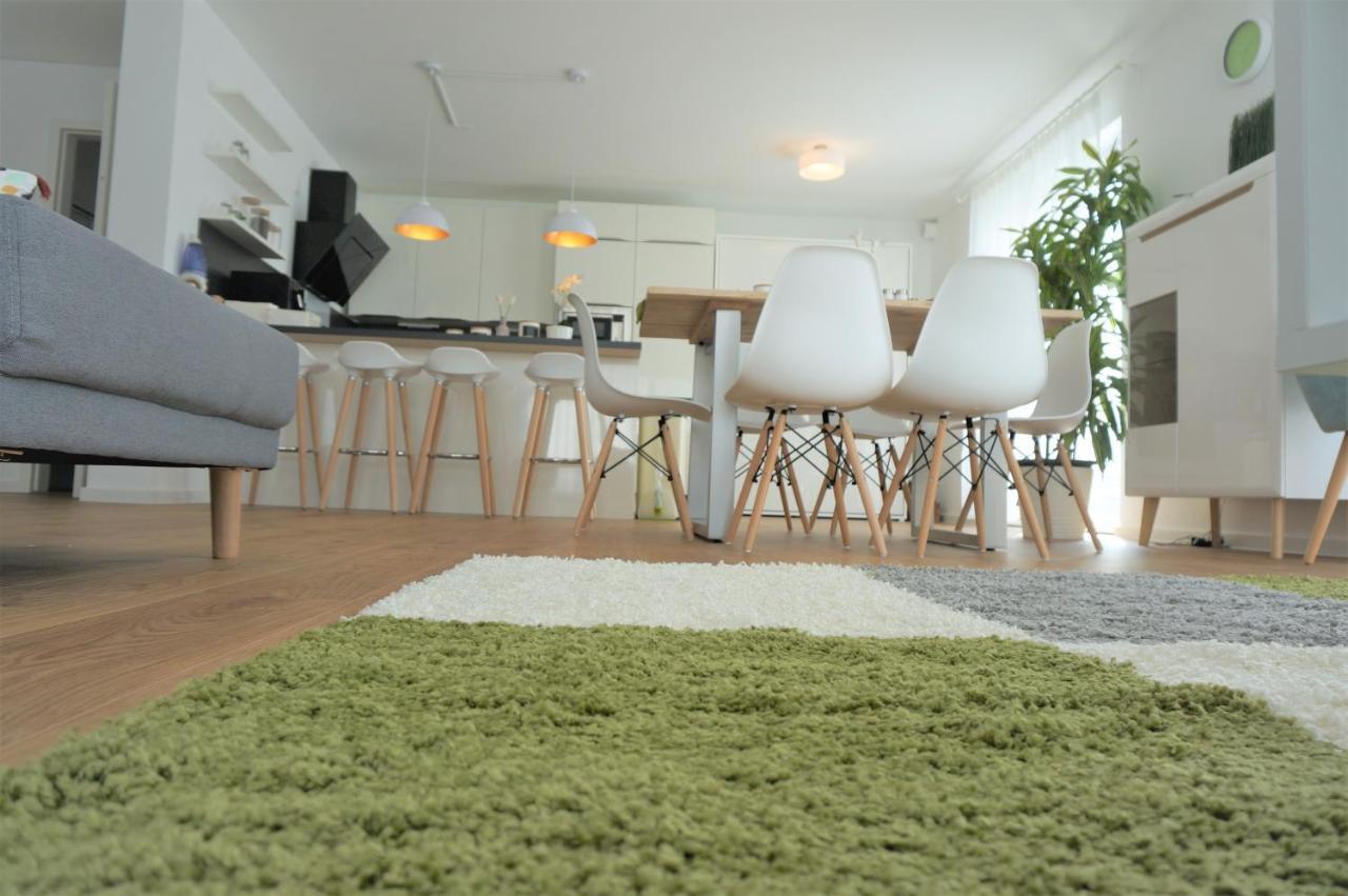 Panorama Penthouse Mit Klima Und Whirlpool Fuer Bis Zu 6 Personen Apartment *