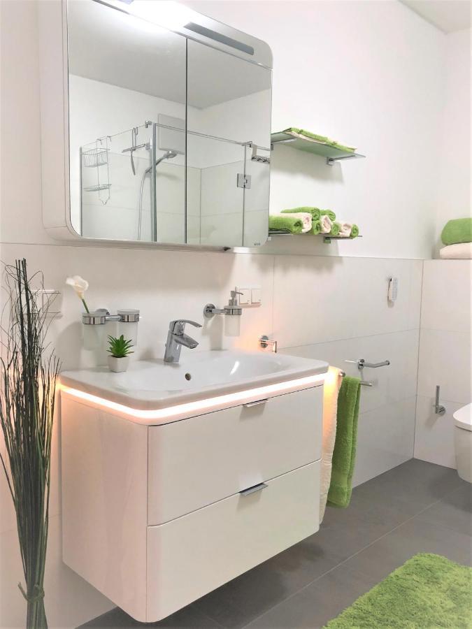 Apartment Panorama Penthouse Mit Klima Und Whirlpool Fuer Bis Zu 6 Personen *