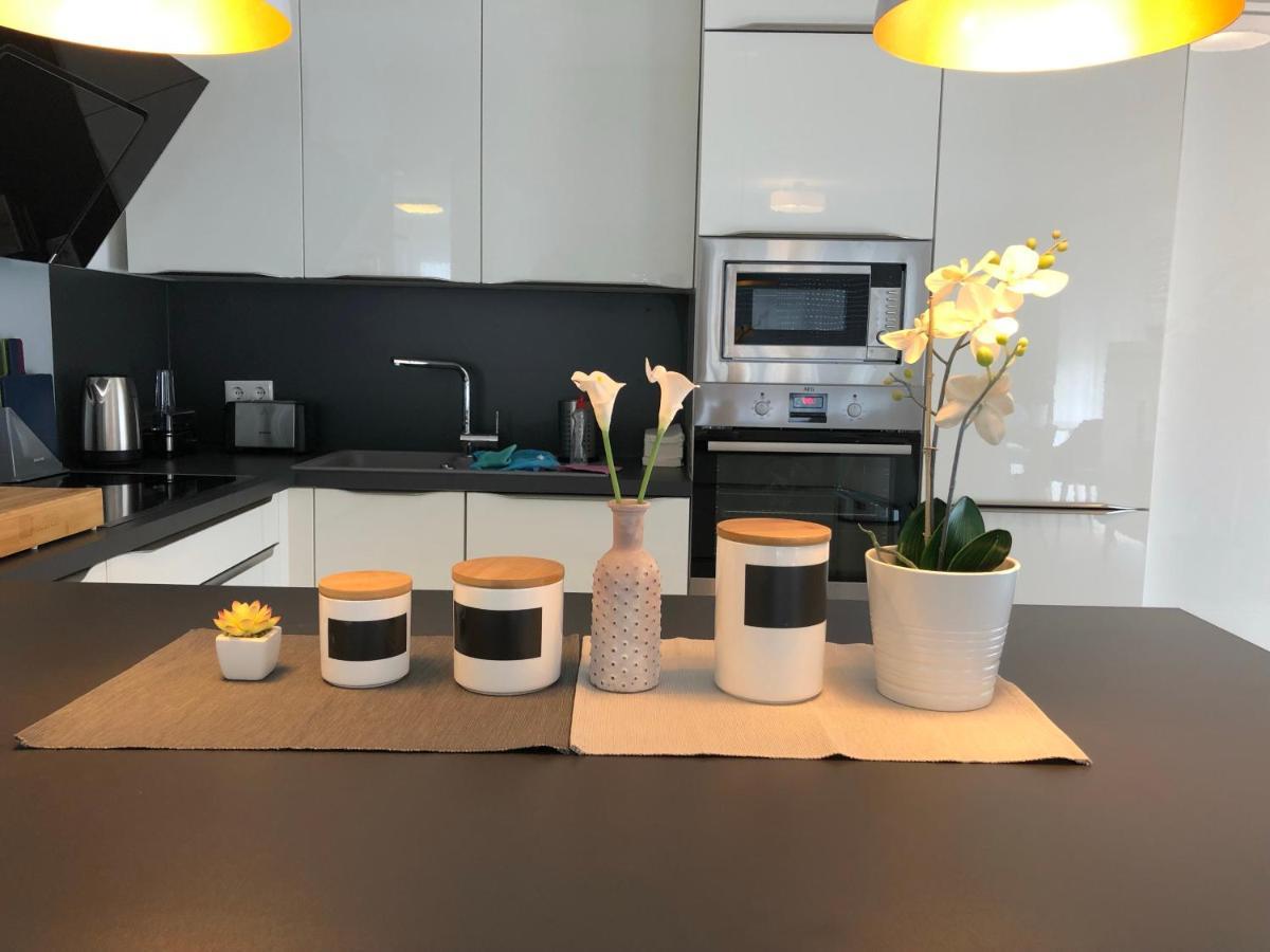 Apartment Panorama Penthouse Mit Klima Und Whirlpool Fuer Bis Zu 6 Personen *